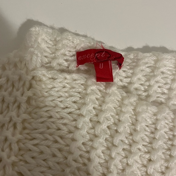 COZY AUTUMN VIBES - VINTAGE ASYMMETRICAL OFF SHOULDER PONCHO - Picture 2 of 4